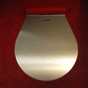 Cake Boss 9" Cake Lift, Red Silicon Grip